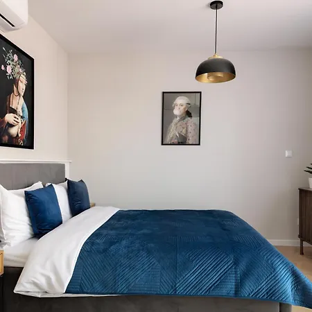 Metropolis Old Town *