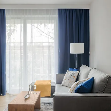 Metropolis Old Town Apartment