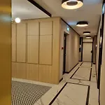 Metropolis Old Town Apartment