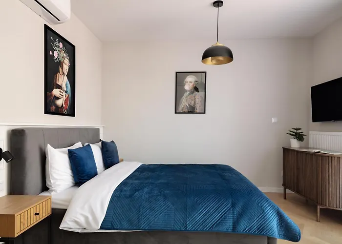 Metropolis Old Town *